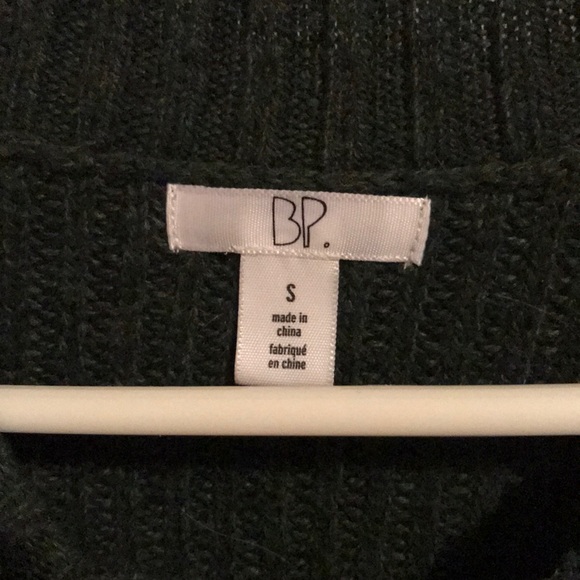 Dark Green Oversize Sweater - Picture 2 of 2